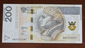 200 zł  2015 r SUPER RADAR AW 7825287 St. 1 / UNC /