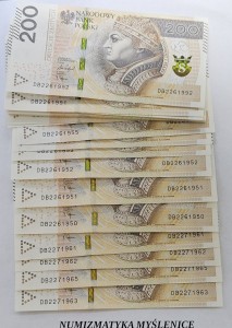 URODZINY ? DB 22 5 1989  BANKNOT 200 ZŁ Oryginał -/ Super prezent /         (1)
