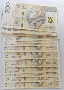 URODZINY ? DB 22 6 1982  BANKNOT 200 ZŁ Oryginał -/ Super prezent /         